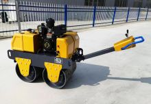 XCMG Factory Hand Operated Roller 530 kg Mini Road Roller Compactor With Double Drum XMR050 Price